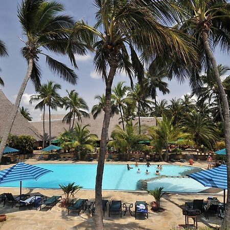 Bahari Beach Hotel Mombasa Ngoại thất bức ảnh